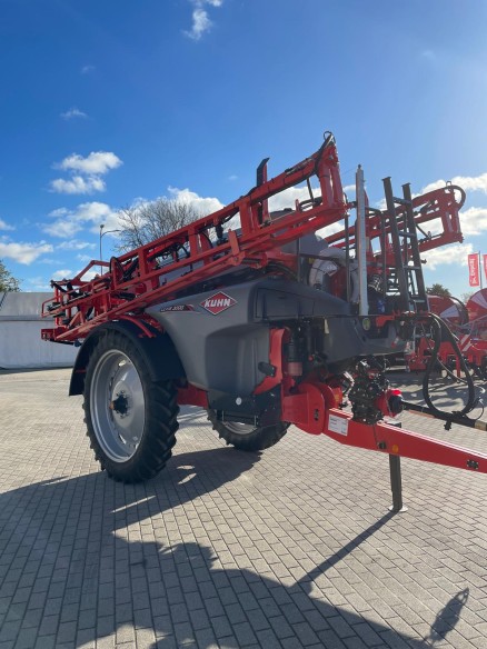 KUHN Opryskiwacz zaczepiany LEXIS 3000 l KUHN