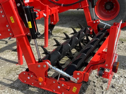 Pług dłutowy Maschio Gaspardo Attila 250/5