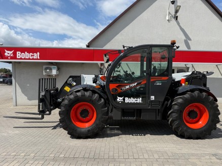 Ładowarka teleskopowa TL 38.70 HF AGRI **** V-DRIVE BOBCAT