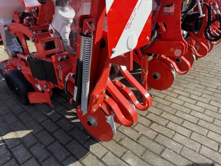 Siewnik punktowy MTER 300 6R ISOBUS MASCHIO GASPARDO