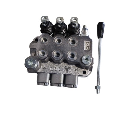 Rozdzielacz hydrauliczny RM 3-sekcyjny RM 7000302