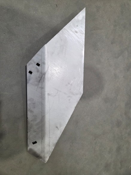 Blacha DEWULF MIEDEMA prawa/lewa 10080370 -ZAMIENNIK