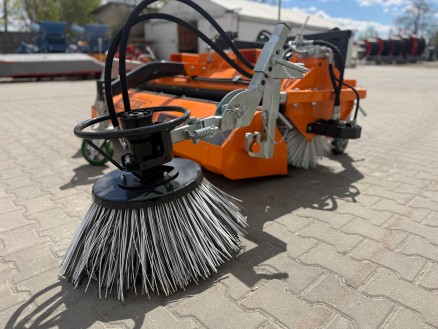 Zamiatarka Talex ECO CLEAN 1800, Mocowanie MANITOU