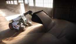 TLS-TL43.80HF R-series-light material bucket-agriculture-210421-action_55 TLS-TL43.80HF R-series-light material bucket-agriculture-210421-action_55