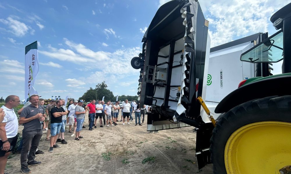 Pokaz nowoczesnego opryskiwacza Ecorobotix na Dniach Ziemniaka w Janowie.