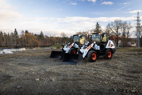 Ladowarka-przegubowa-Bobcat-L75-KMK-Agro-3-scaled
