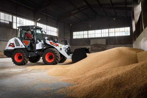 Ladowarka-przegubowa-Bobcat-L95-KMK-Agro-4-scaled