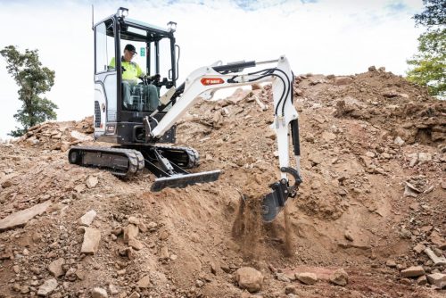 Minikoparka-Bobcat-E20Z-KMK-AGRO-3-w skali